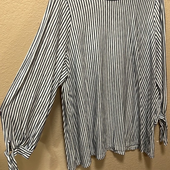 MAX STUDIO Womens 2X Striped Long Sleeve Tie Cuff Boat Neck Top Blouse - Picture 2 of 5